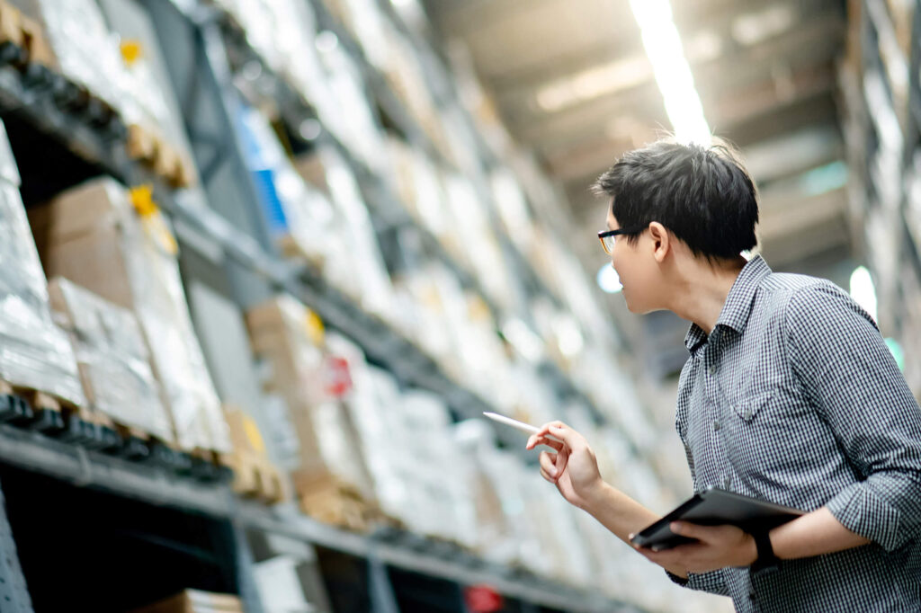 入出荷管理（作業指示・進捗管理・現場重視）